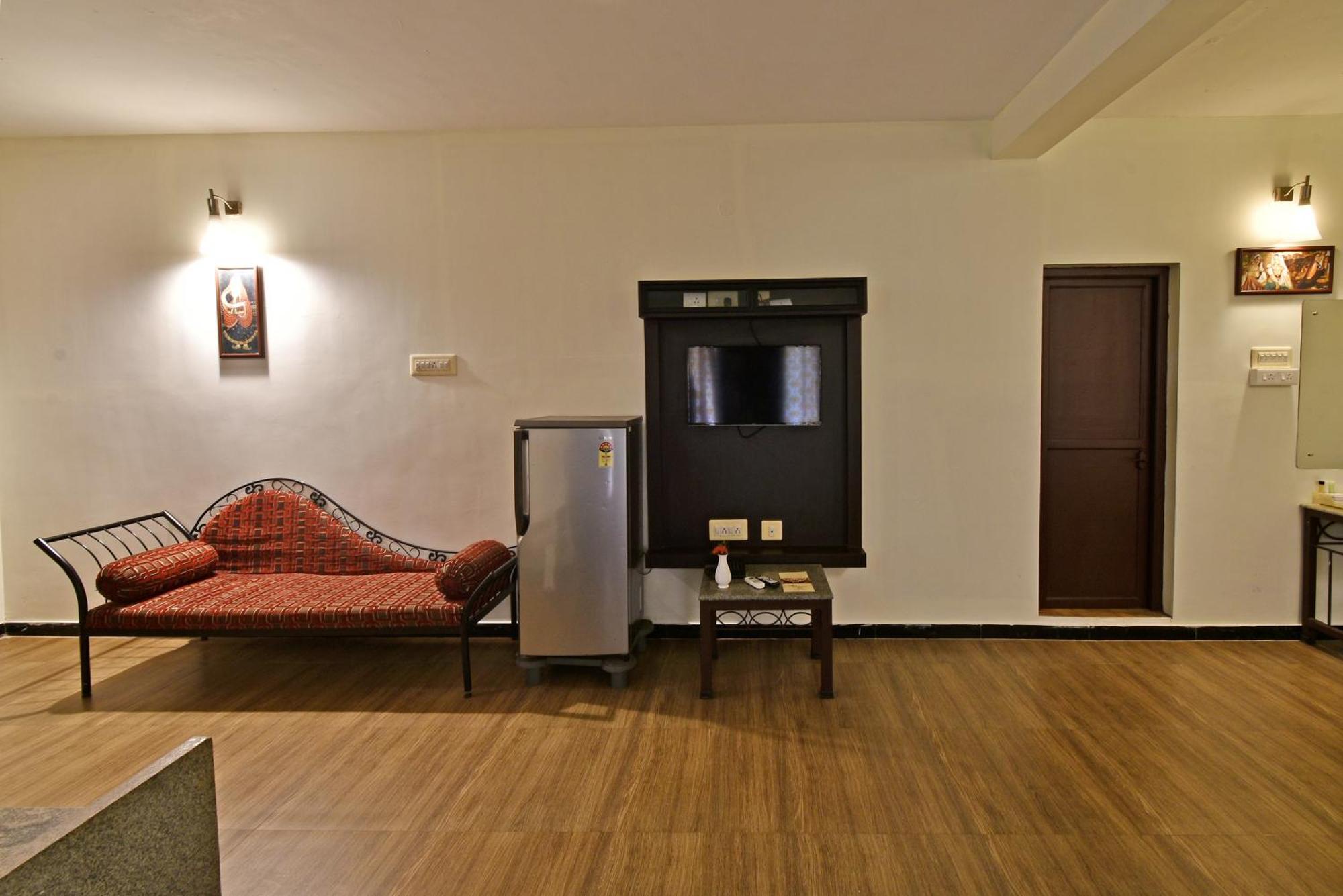 Poppys Olive De' Villa Auroville Exterior photo
